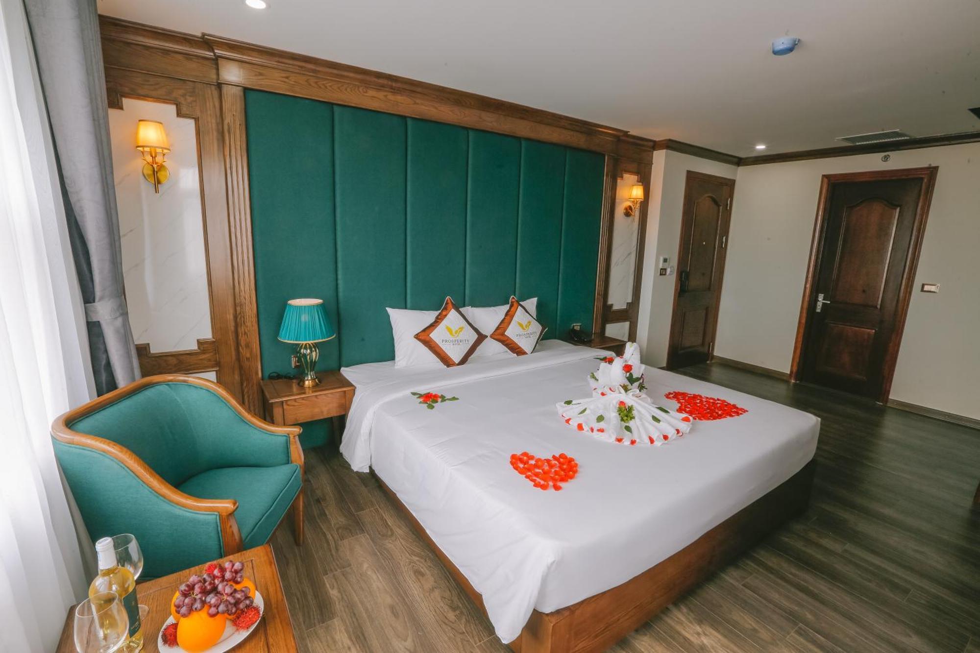 Prosperity Boutique Halong Hotel & Restaurent Ha Long Exterior foto